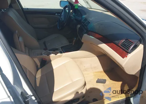 2005 BMW 325I I from USA, damaged, VIN WBAEV334X5KW19284